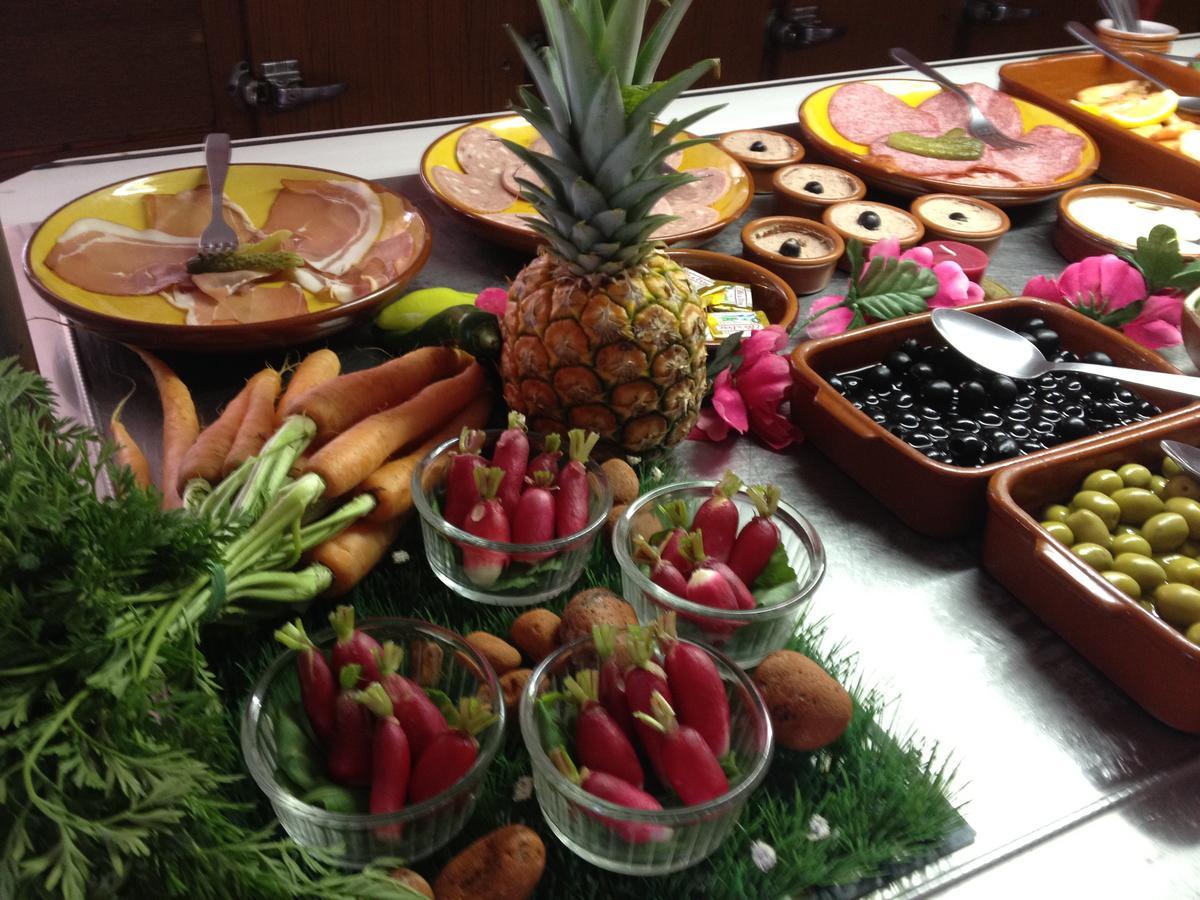 Hotel Restaurant La Garenne Tresserre Екстериор снимка