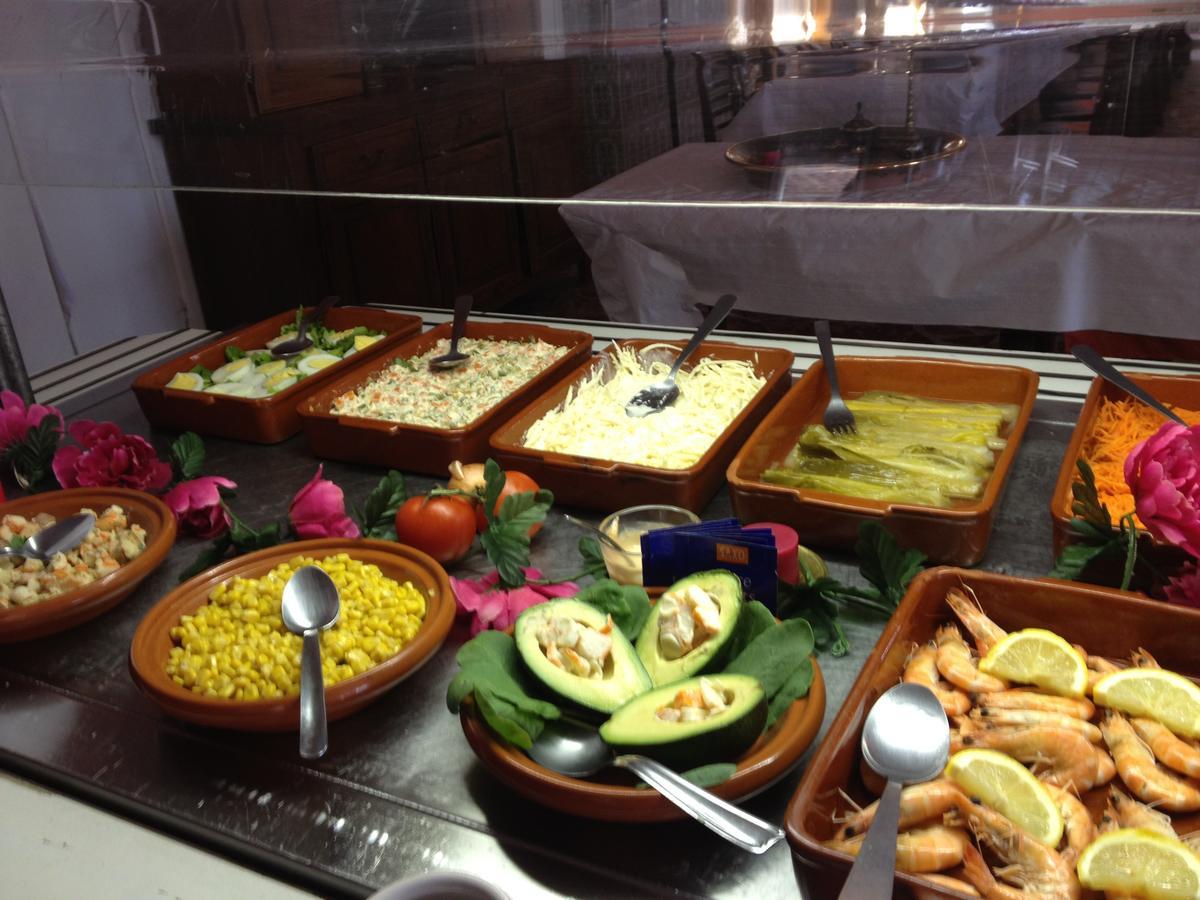Hotel Restaurant La Garenne Tresserre Екстериор снимка