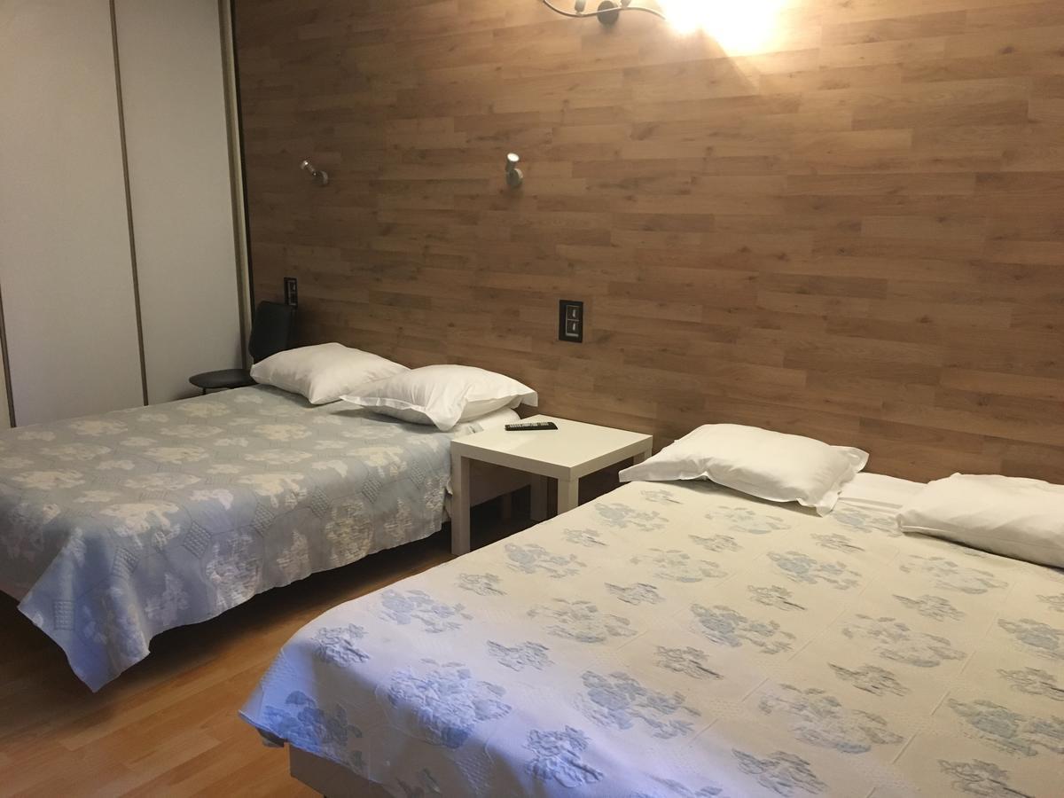 Hotel Restaurant La Garenne Tresserre Екстериор снимка