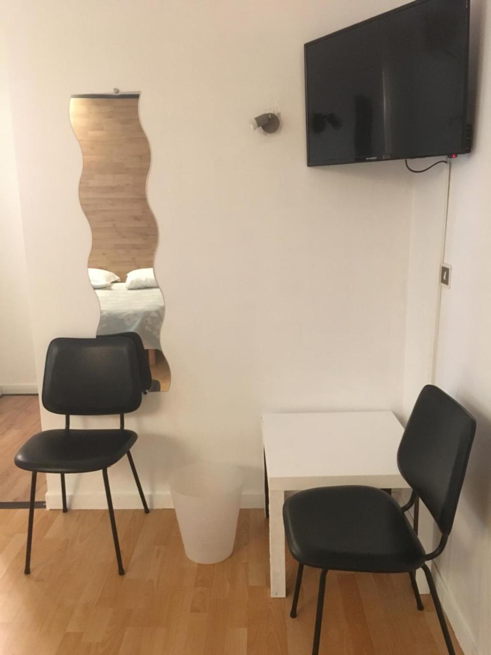 Hotel Restaurant La Garenne Tresserre Екстериор снимка