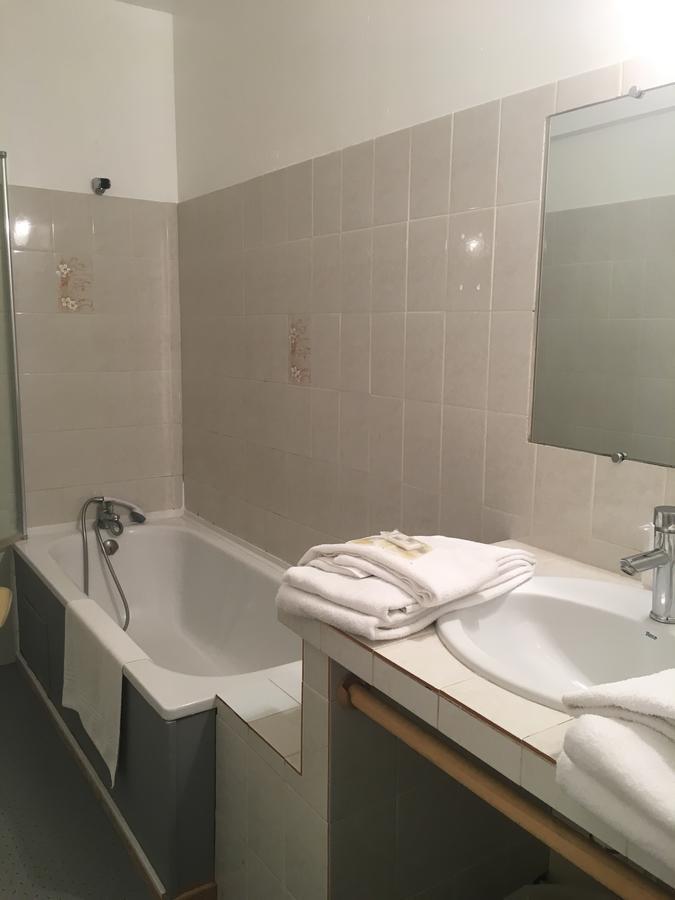 Hotel Restaurant La Garenne Tresserre Екстериор снимка